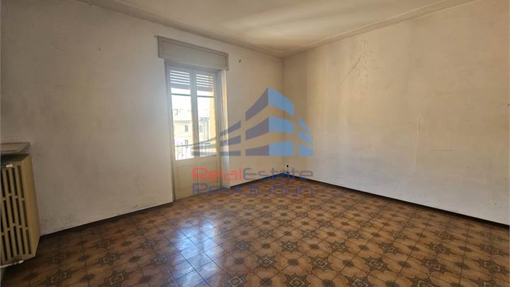 Villa 在 出售 到 Carpignano Sesia