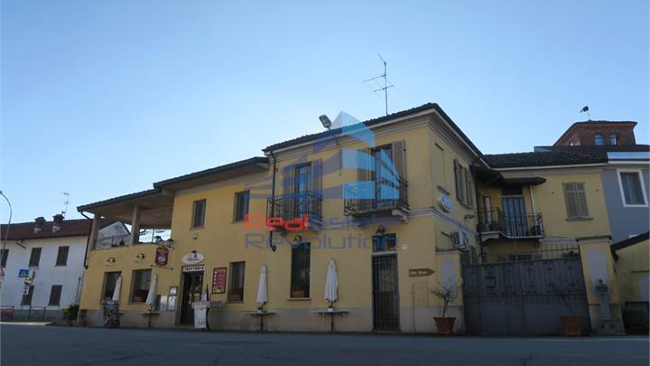 Gebäude / Palast zu verkauf in Tornaco